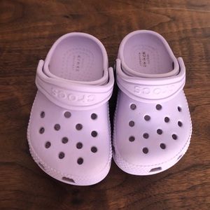 Toddler Lavender Crocs size C 5